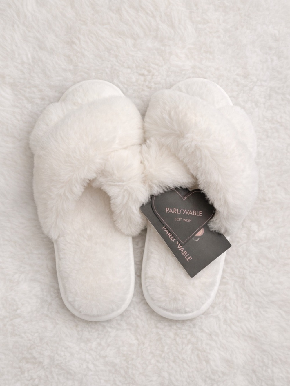 Parlovable White Cross Band Slippers Women’s Size 7/8 NWT Cozy Plush Slides